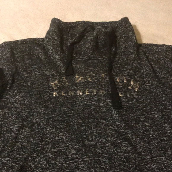 Kenneth Cole Reaction Sweatshirt - Picture 2 of 4
